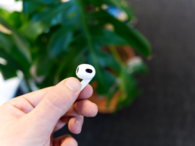 1642783446 Future AirPods can control noise reduction with code word