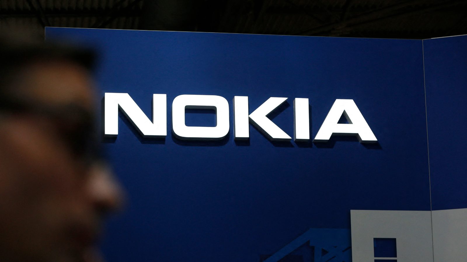 Why you cant buy a Nokia phone in Europe almost