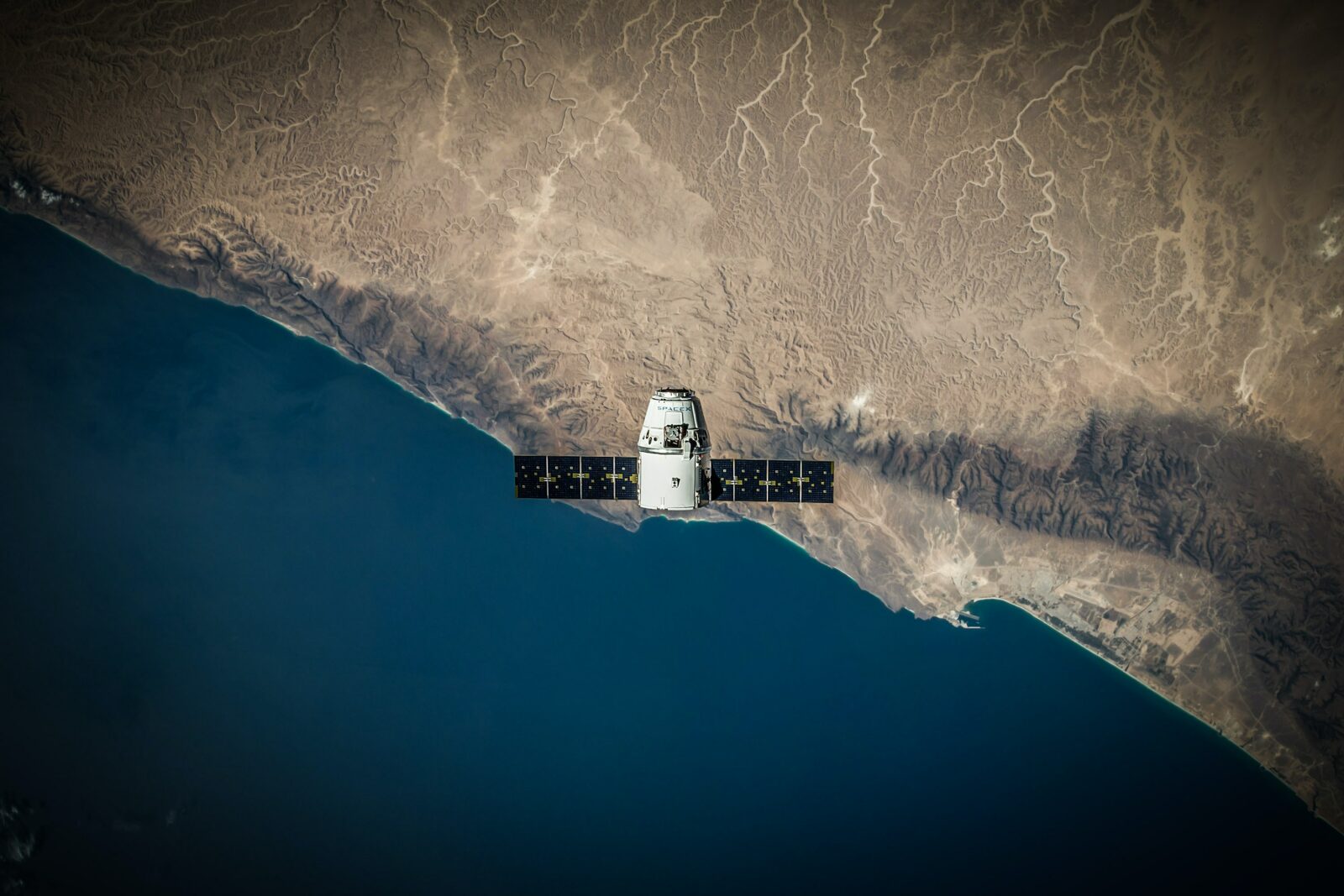 Apple founder drags Google Maps and Uber into space with