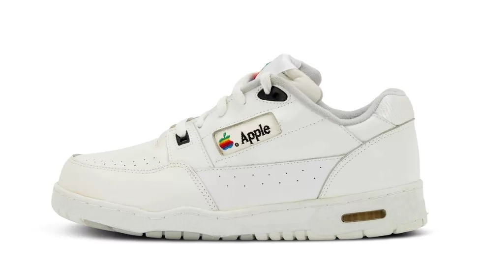 Special Apple sneakers under the hammer for a hefty sum.webp