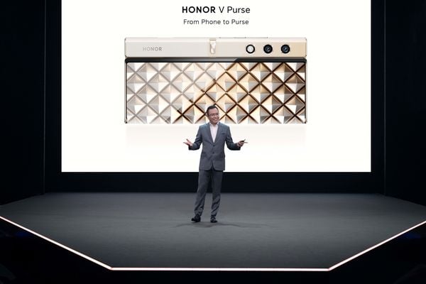 1693651154 851 Honor is coming out with a smartphone shaped like a
