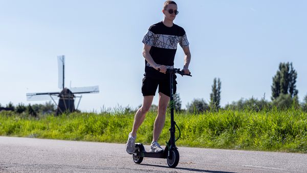 This is the first electric scooter in the Netherlands that is completely legal