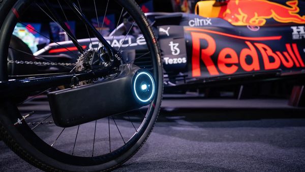 Skarper from Red Bull turns your regular bike into an e-bike!