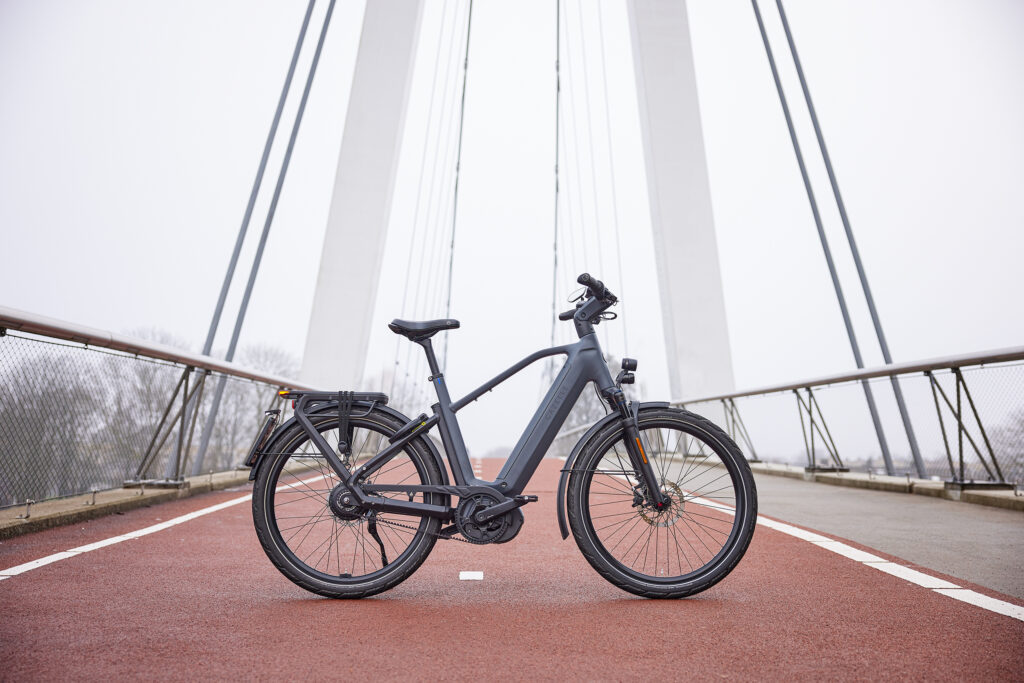 1707402287 New electric bike Gazelle costs as much as a good