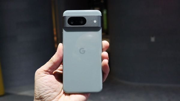 Google Pixel 8 Android smartphone